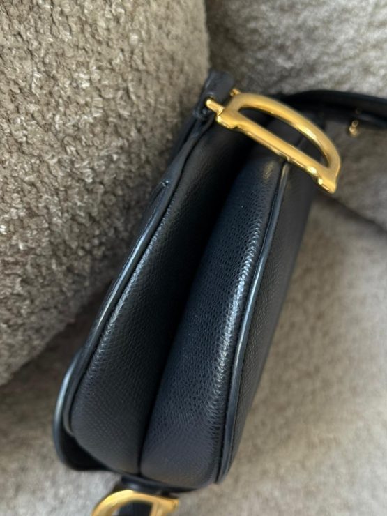 DIOR - obrazek 3