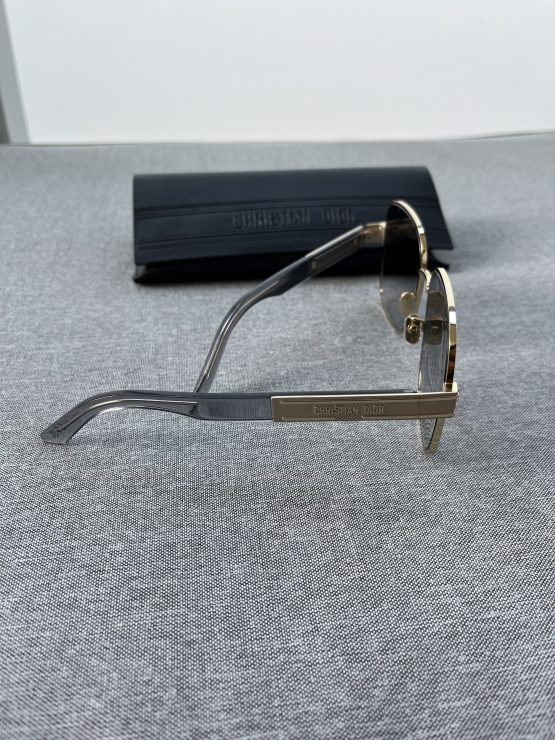 DIOR - obrazek 4