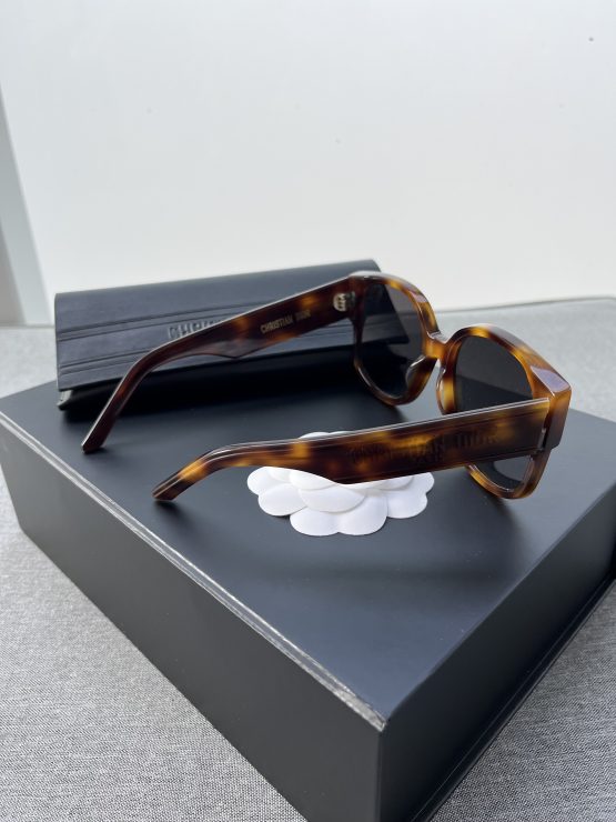 DIOR - obrazek 5